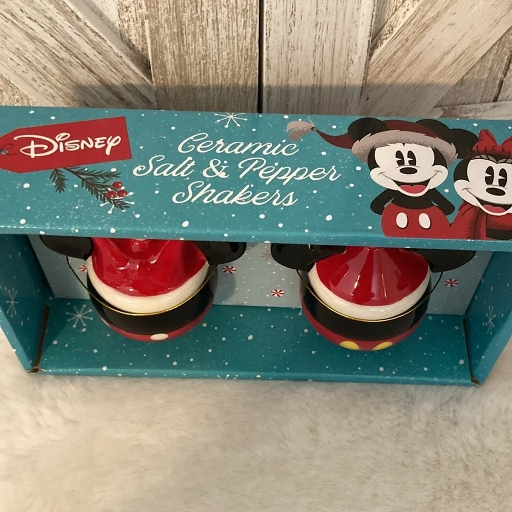 Disney Christmas Mickey and Minnie Mouse Shakers